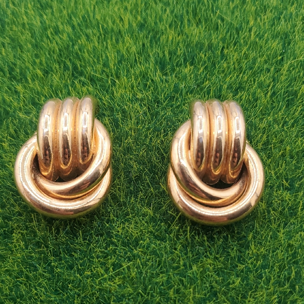 Elegant Gold‎ Tone Knot Earrings E1032